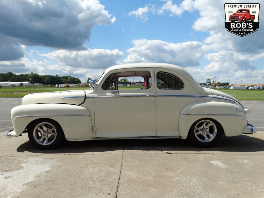 1948 Ford Deluxe