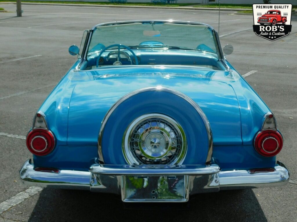 1956 Ford Thunderbird
